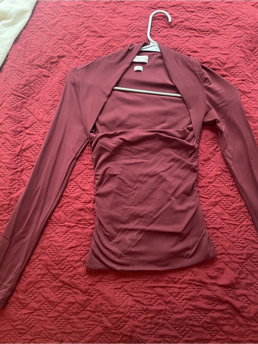 Aritzia CONTOUR FLOURISH LONGSLEEVE TOP